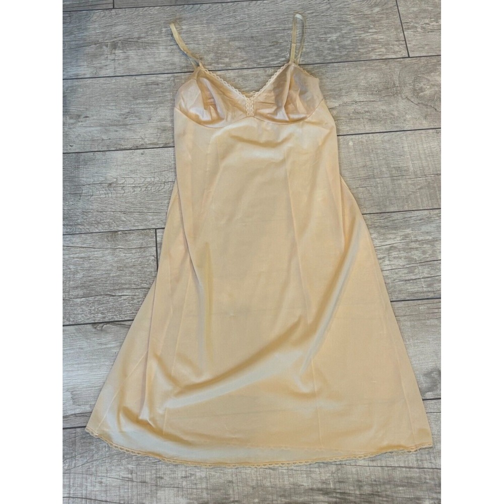 Vintage Lace Trim Babydoll Slip Dress 36 Gold Feminine Glam Romance Vanity Fair‎